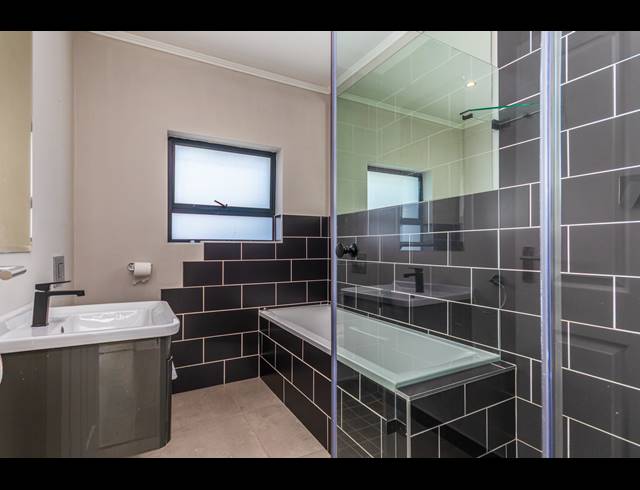 3 BEDROOM FREEHOLD FOR SALE IN SAGEWOOD